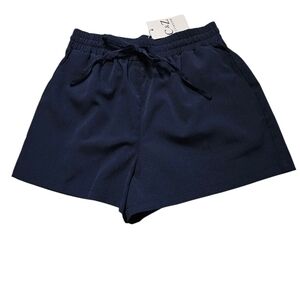 C & Z Women's Shorts M NWT